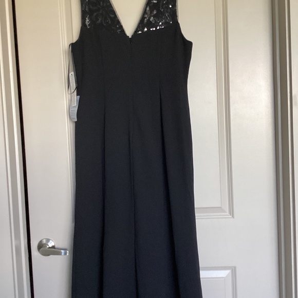 Maggy London Lace Trim A-Line Dress, size 12 - Picture 8 of 15